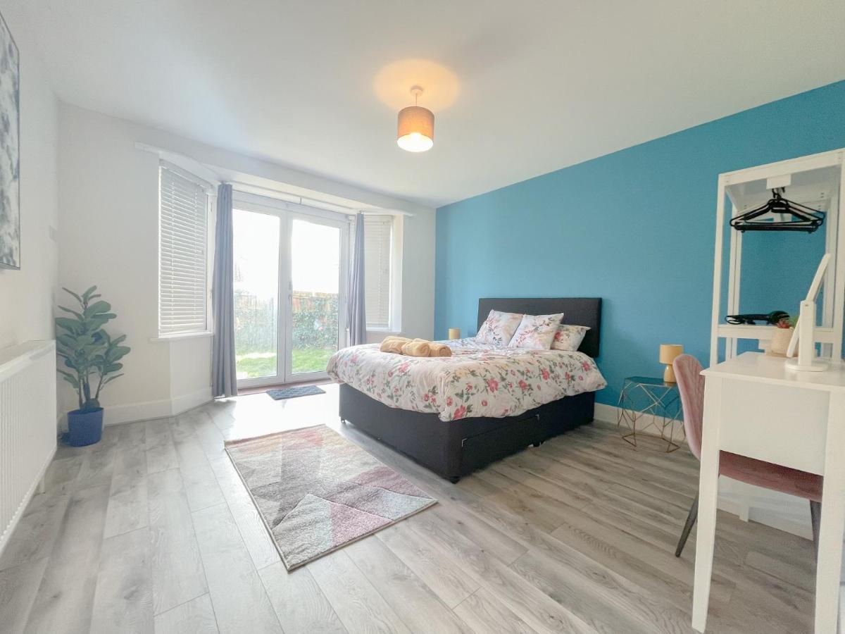 Large 3 Bedroom & 2 Bath - Ground Floor With Parking ボーンマス エクステリア 写真